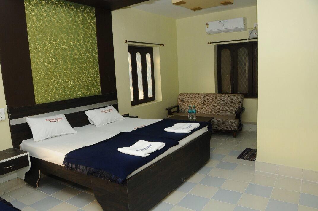 Hotel Tripura Sundari Residency Madanapalle Exteriér fotografie